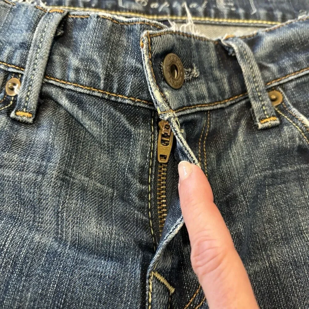 Levi’s Capital Long Shorts 26 Blue Denim Frayed Waist Below Knee Skinny - Picture 10 of 13